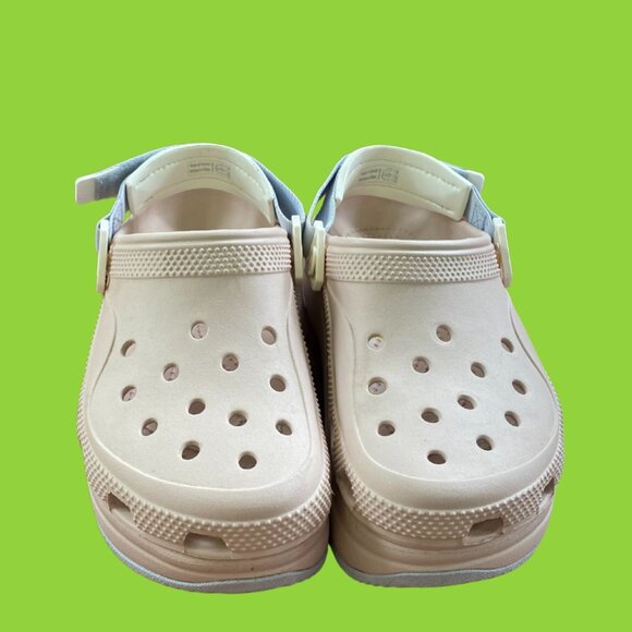 Platform Crocs - Picture 2 of 3